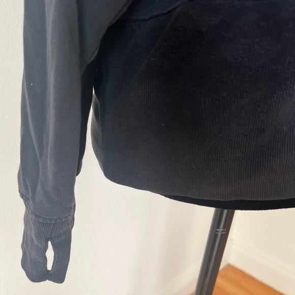 Athleta Balance Sweatshirt Black Zip-Up Hoodie Size Medium - Picture 2 of 9